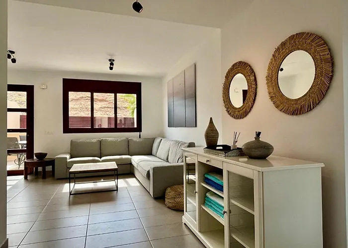 Adosado アパート